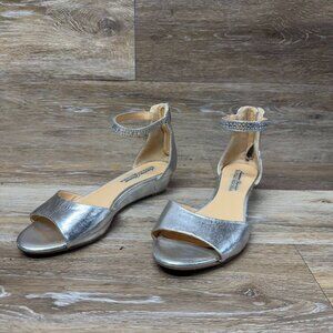 Badgley Mischka Silver Open Toe Rhinestone Ankle Strap Sandals Women's Size 7